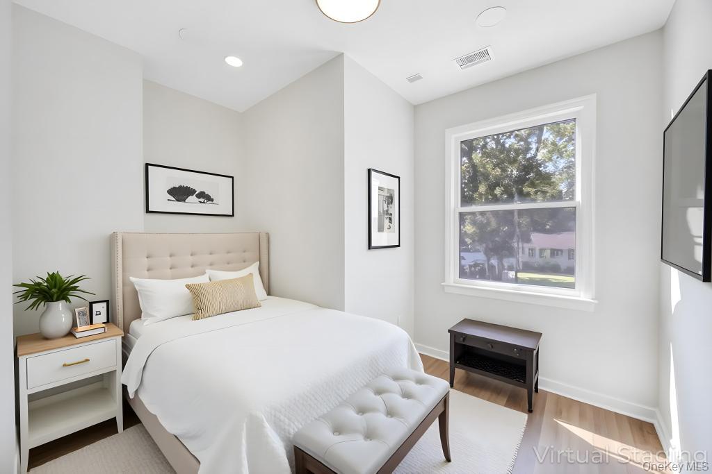 #5 photo, 107 Shinnecock Avenue, サフォーク郡 Mastic , NY 11950