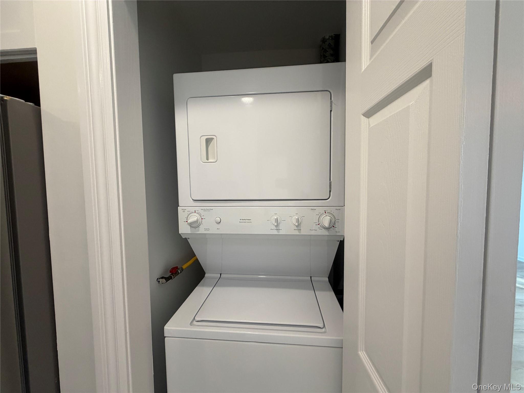 #15 photo, 157 Brattle Circle, Melville , NY 11747