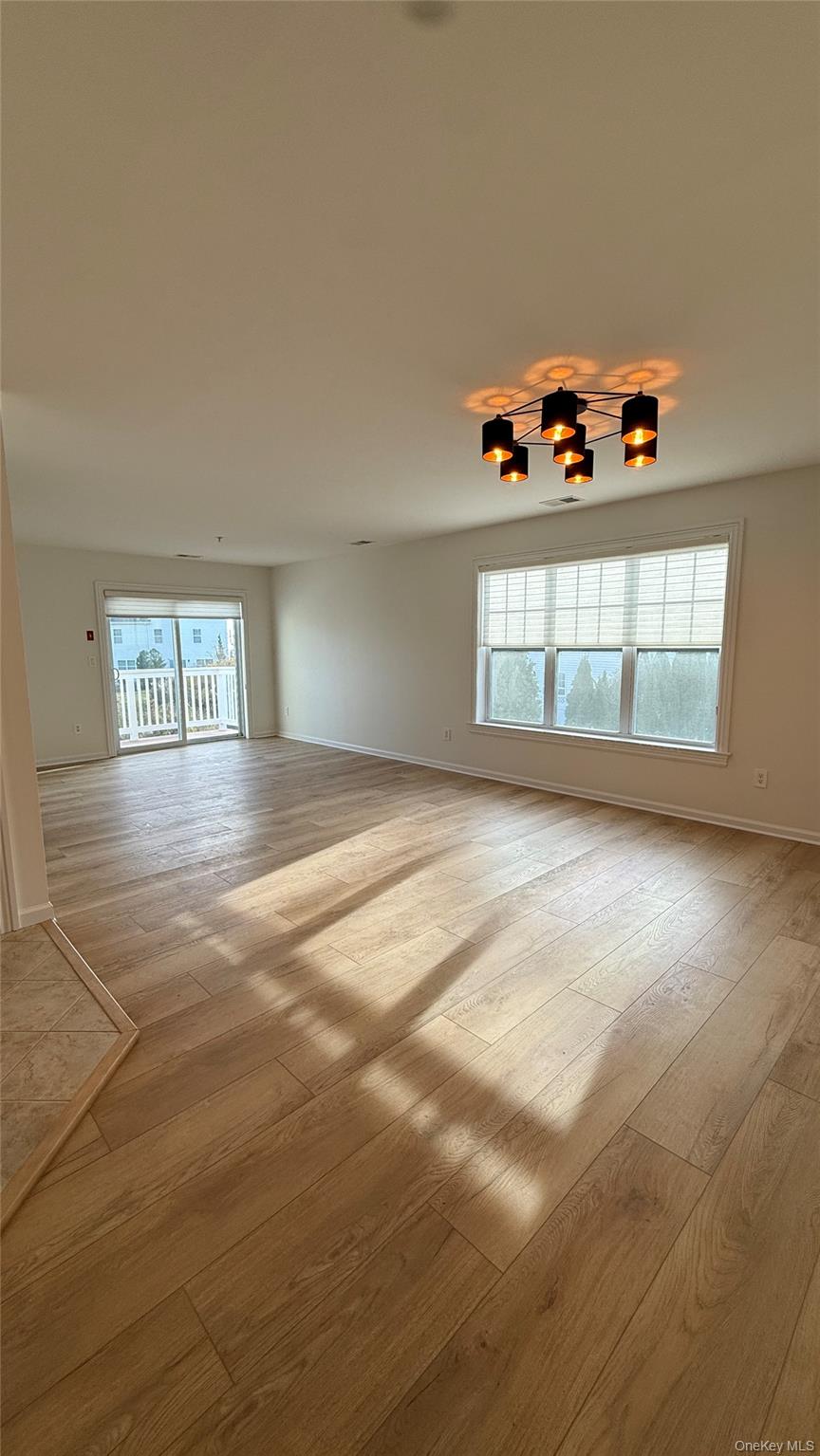 #4 photo, 157 Brattle Circle, サフォーク郡 Melville , NY 11747