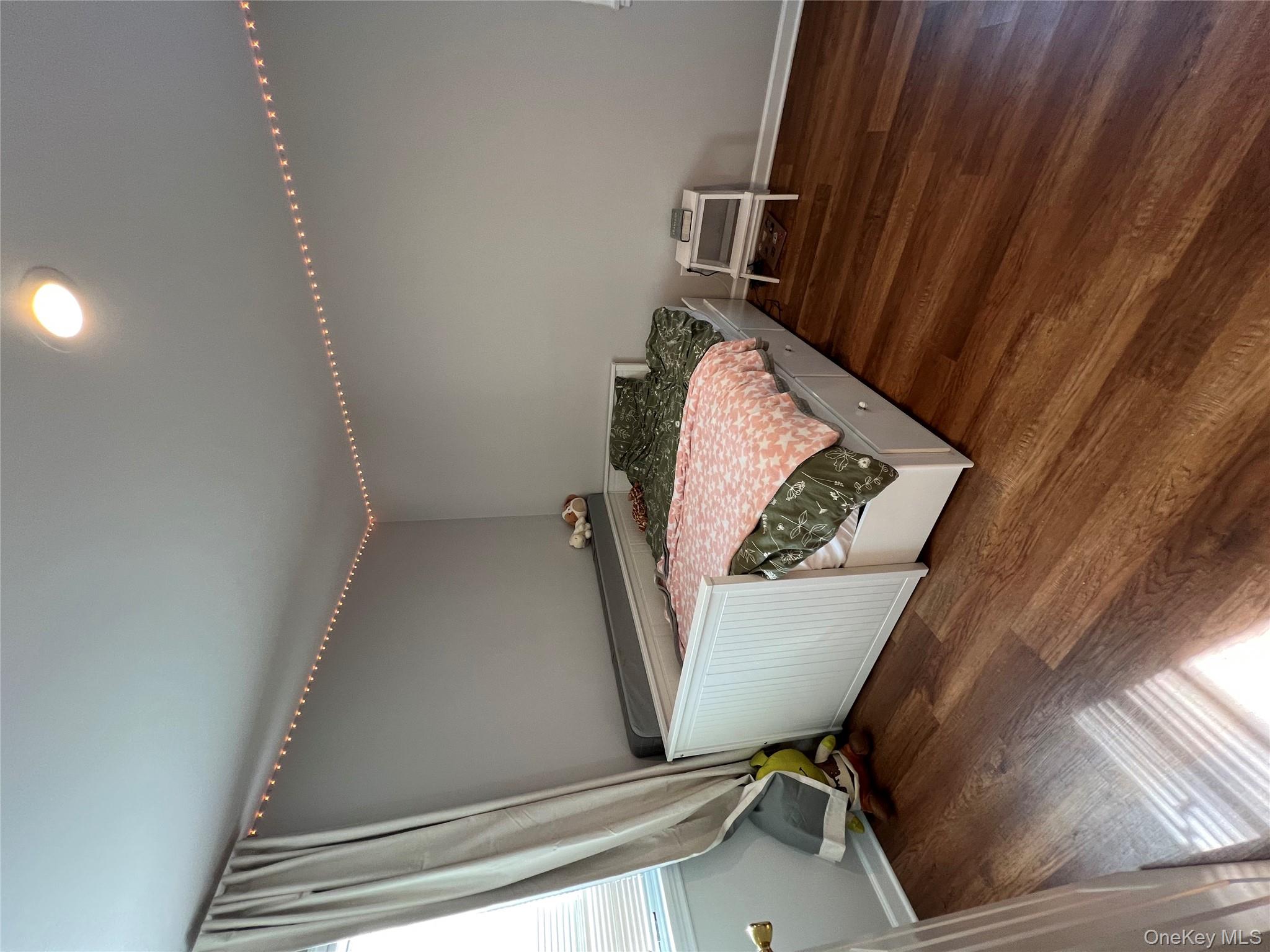 #12 photo, 31 B Marwood Road, ナッソー郡 Port Washington , NY 11050