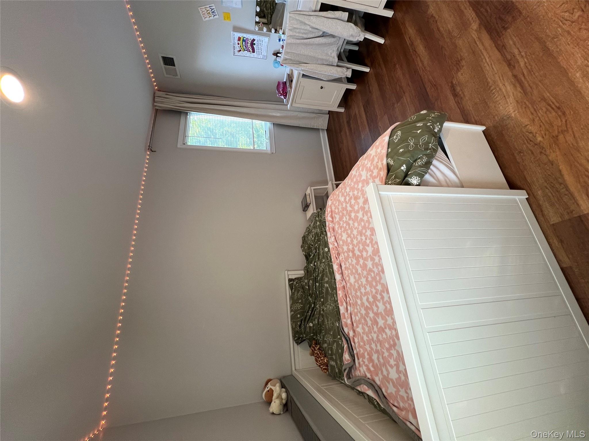 #14 photo, 31 B Marwood Road, ナッソー郡 Port Washington , NY 11050