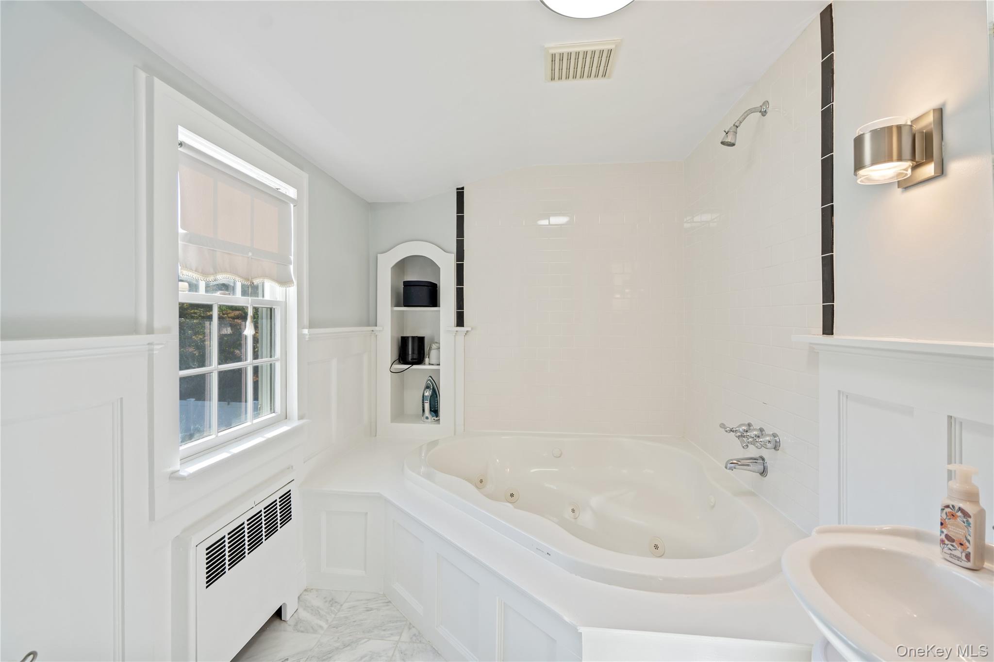 #20 photo, 6 Dressler Road, Greenlawn , NY 11740