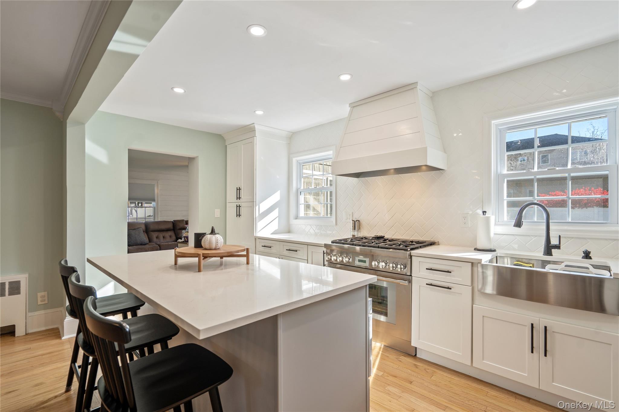 #9 photo, 6 Dressler Road, Greenlawn , NY 11740