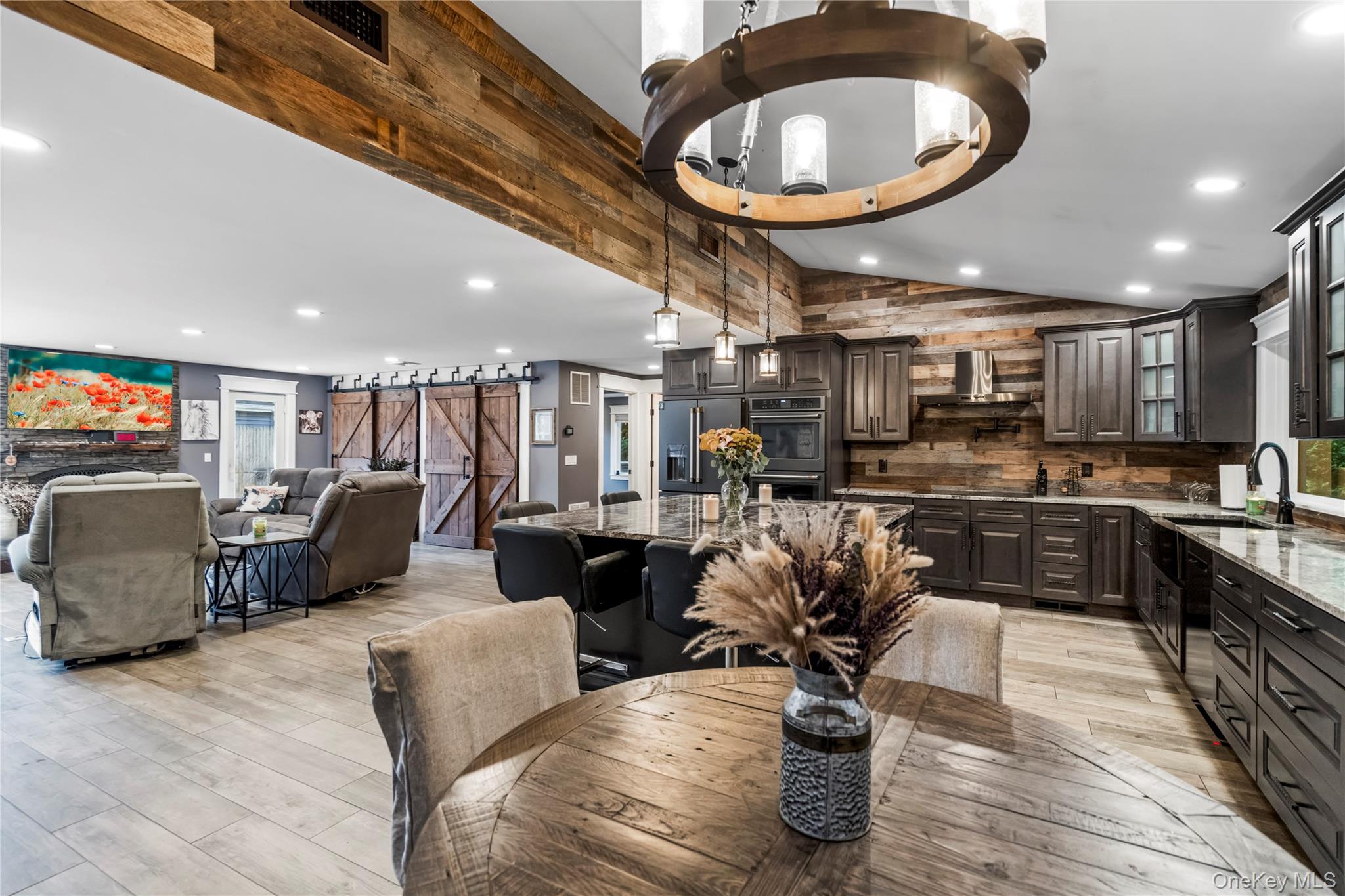 #6 photo, 108 Sportsmen Street, サフォーク郡 Central Islip , NY 11722