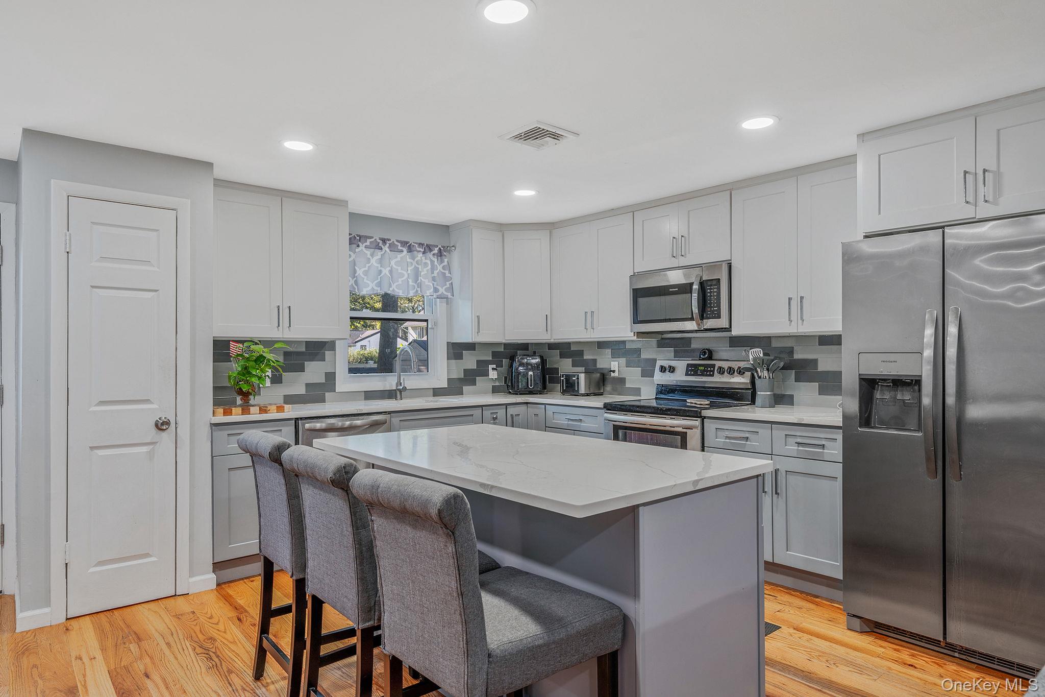 #11 photo, 1514 Grundy Avenue, サフォーク郡 Holbrook , NY 11741