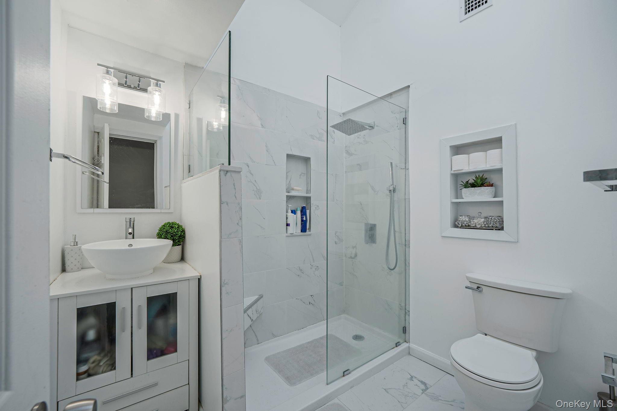 #14 photo, 1514 Grundy Avenue, サフォーク郡 Holbrook , NY 11741