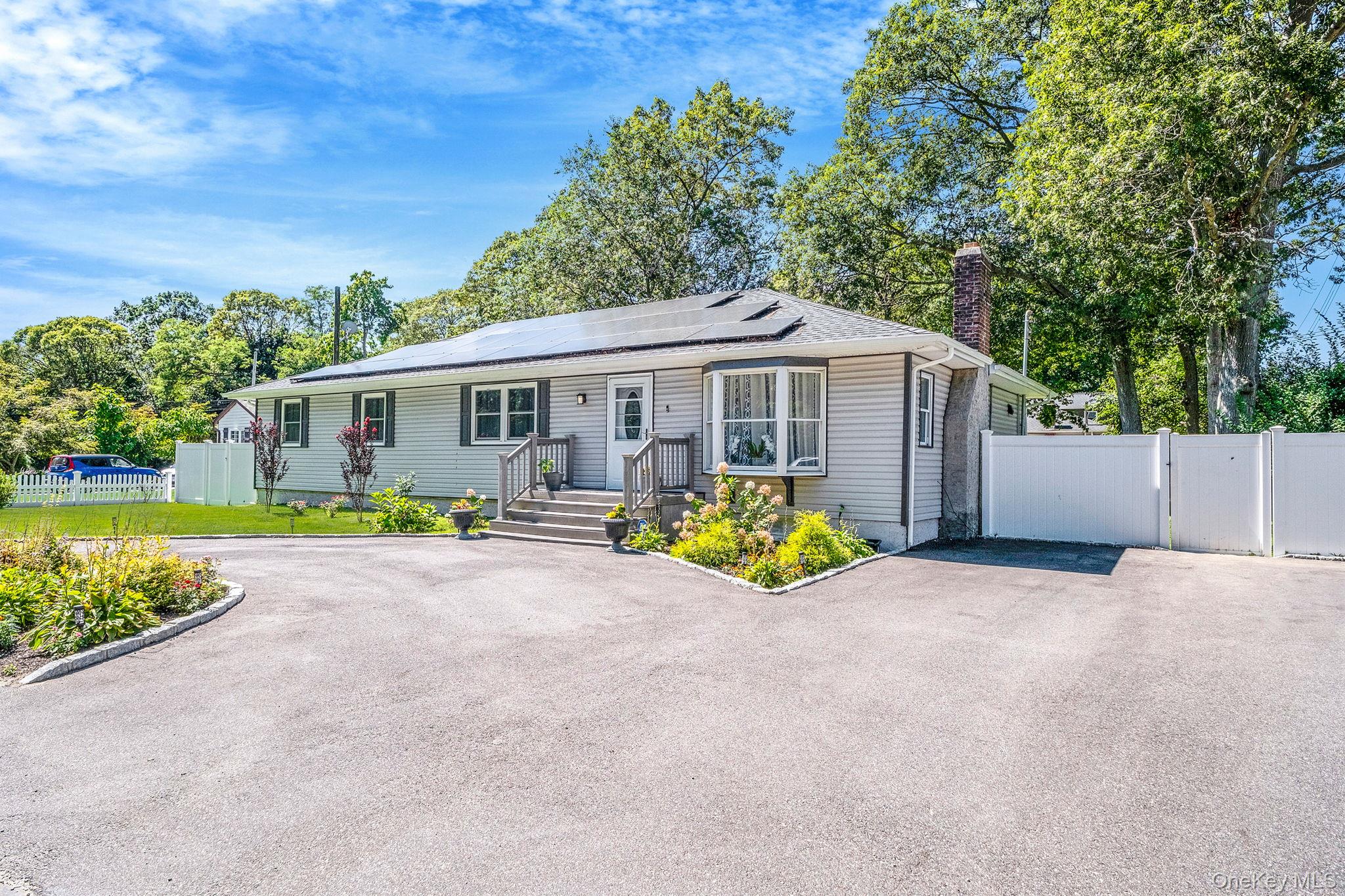 #2 photo, 1514 Grundy Avenue, サフォーク郡 Holbrook , NY 11741