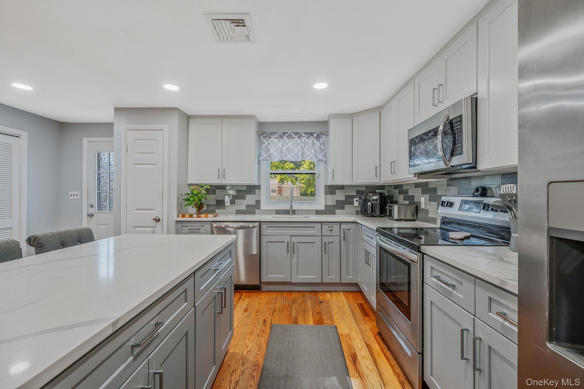 #9 photo, 1514 Grundy Avenue, サフォーク郡 Holbrook , NY 11741