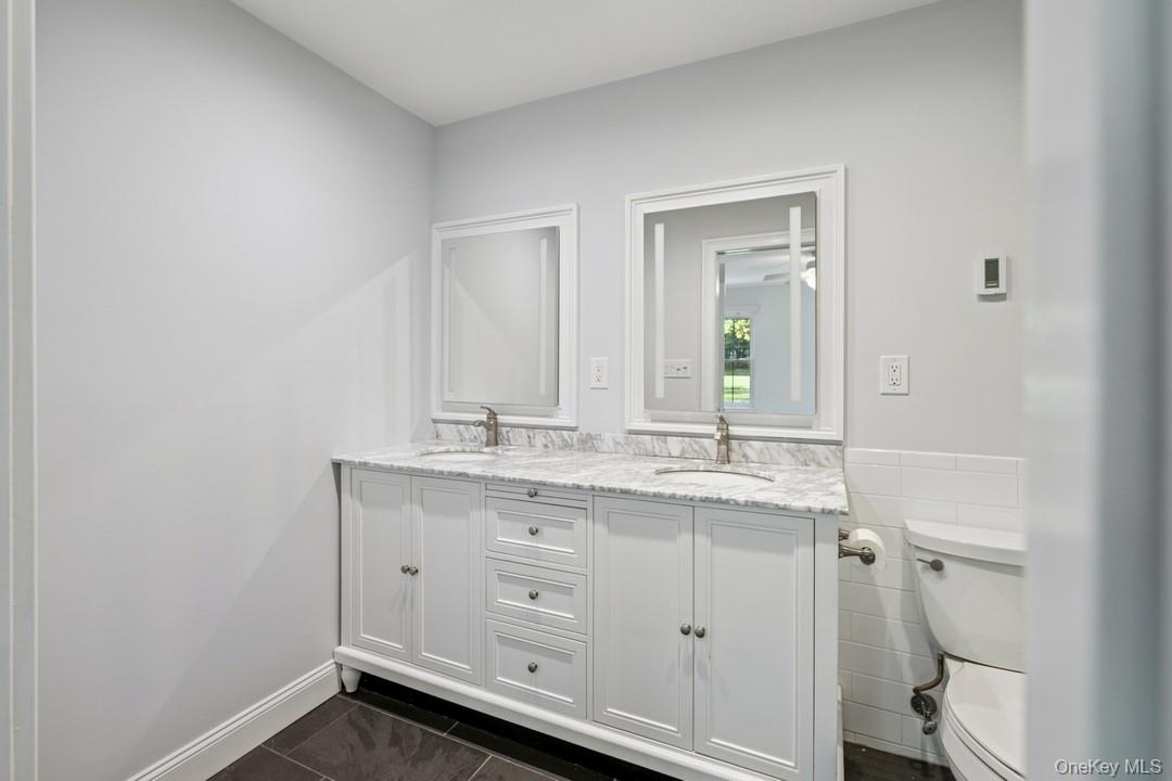 #12 photo, 30 Quail Court, サフォーク郡 Manorville , NY 11949