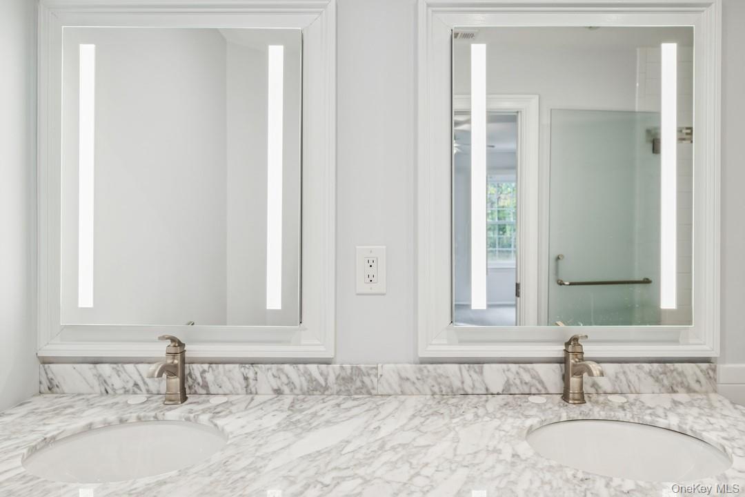 #13 photo, 30 Quail Court, サフォーク郡 Manorville , NY 11949