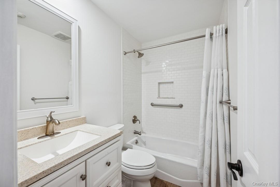 #15 photo, 30 Quail Court, サフォーク郡 Manorville , NY 11949