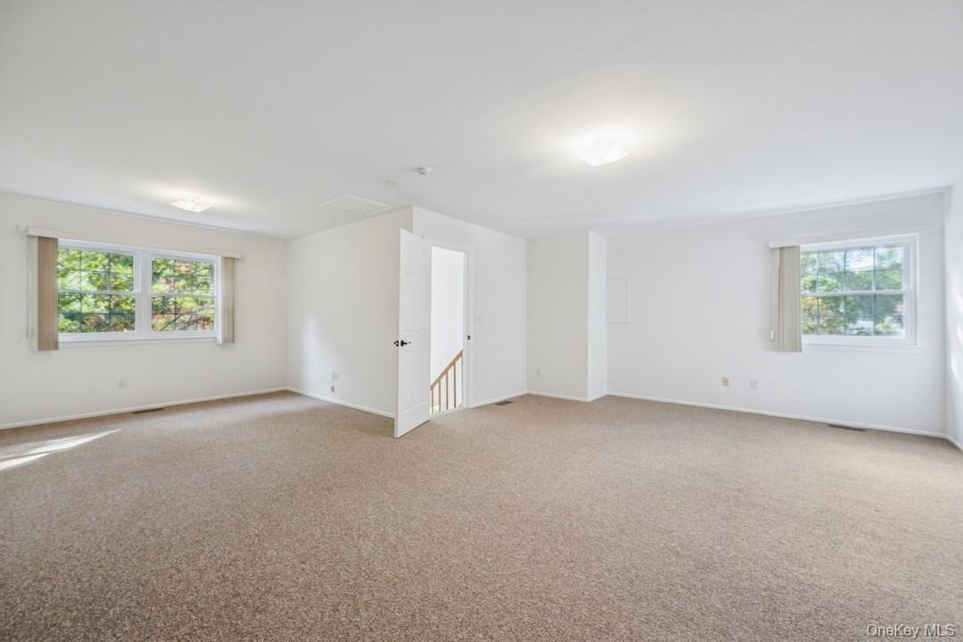 #17 photo, 30 Quail Court, サフォーク郡 Manorville , NY 11949