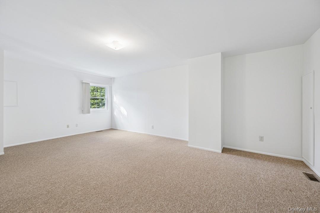 #18 photo, 30 Quail Court, サフォーク郡 Manorville , NY 11949