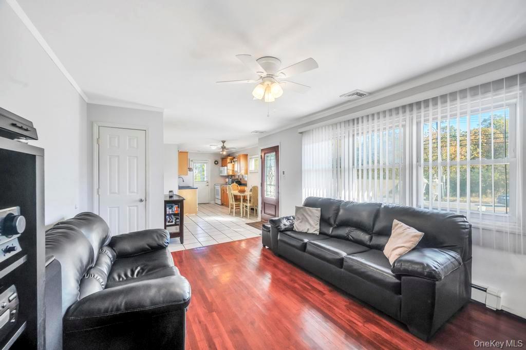 #6 photo, 22 Hospital Road, サフォーク郡 East Patchogue , NY 11772