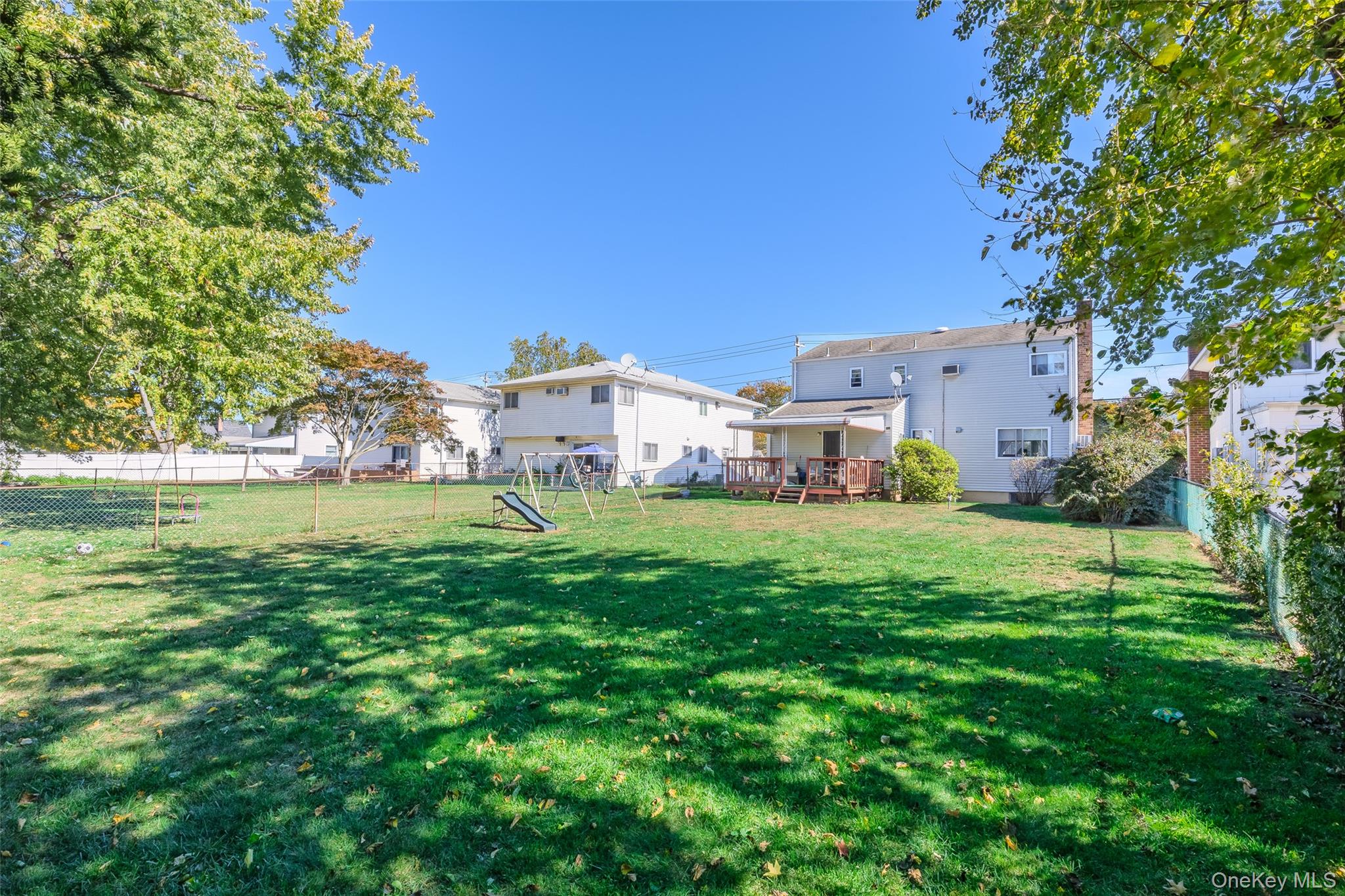 #9 photo, 461 N Newbridge Road, ナッソー郡 Levittown , NY 11756