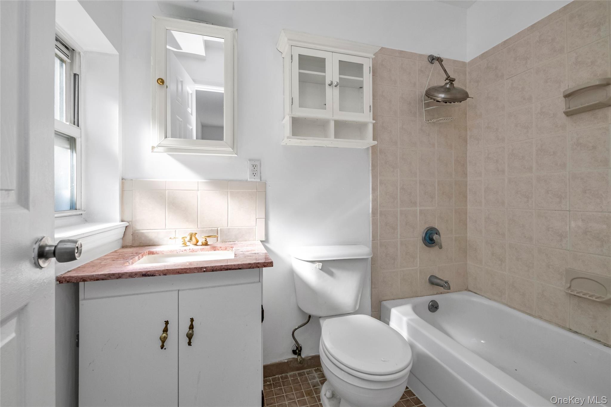 #12 photo, 4003 Secor Avenue, ブロンクス区 Bronx , NY 10466