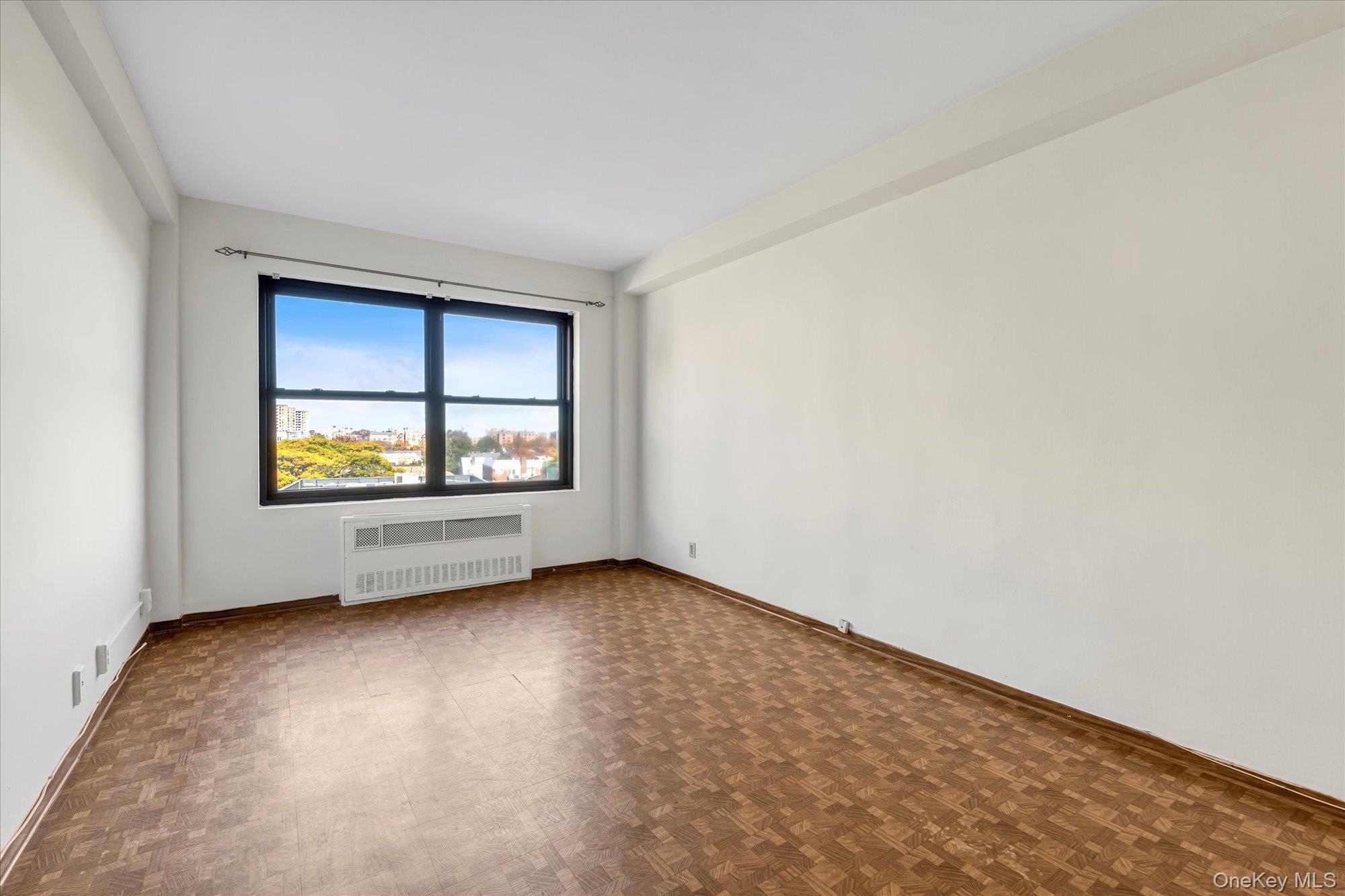 #5 photo, 99-05 63rd Drive, クイーンズ区 Rego Park , NY 11374