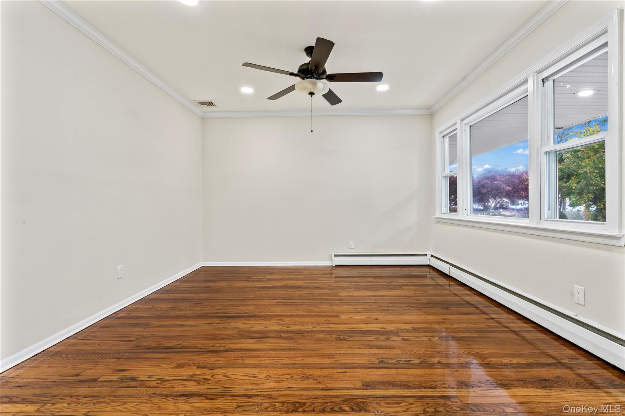 #10 photo, 31 Franklin Avenue, サフォーク郡 Brentwood , NY 11717