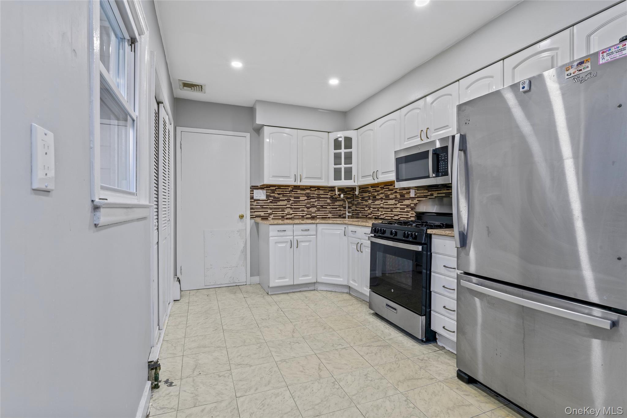 #13 photo, 31 Franklin Avenue, サフォーク郡 Brentwood , NY 11717