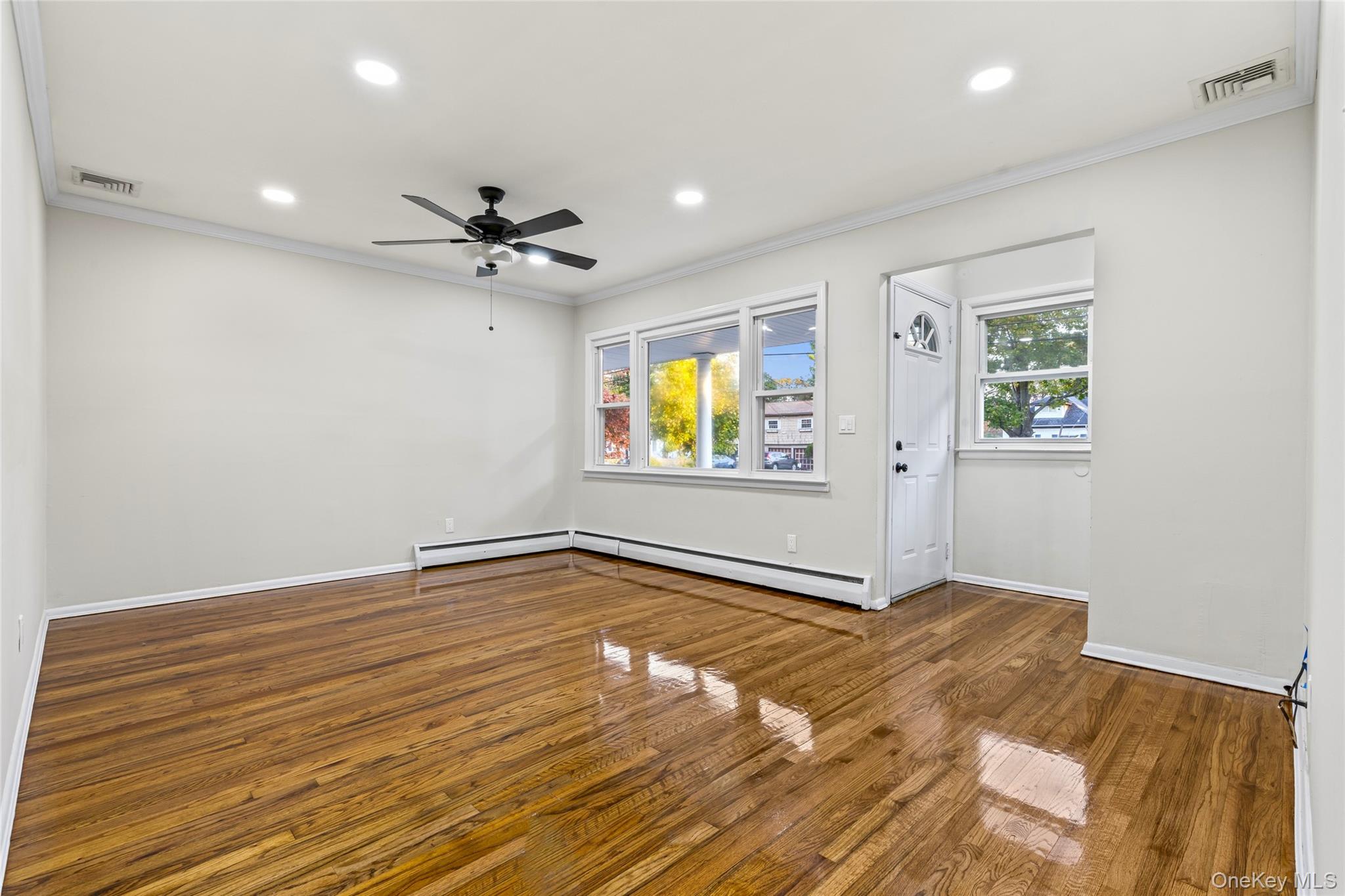 #9 photo, 31 Franklin Avenue, サフォーク郡 Brentwood , NY 11717