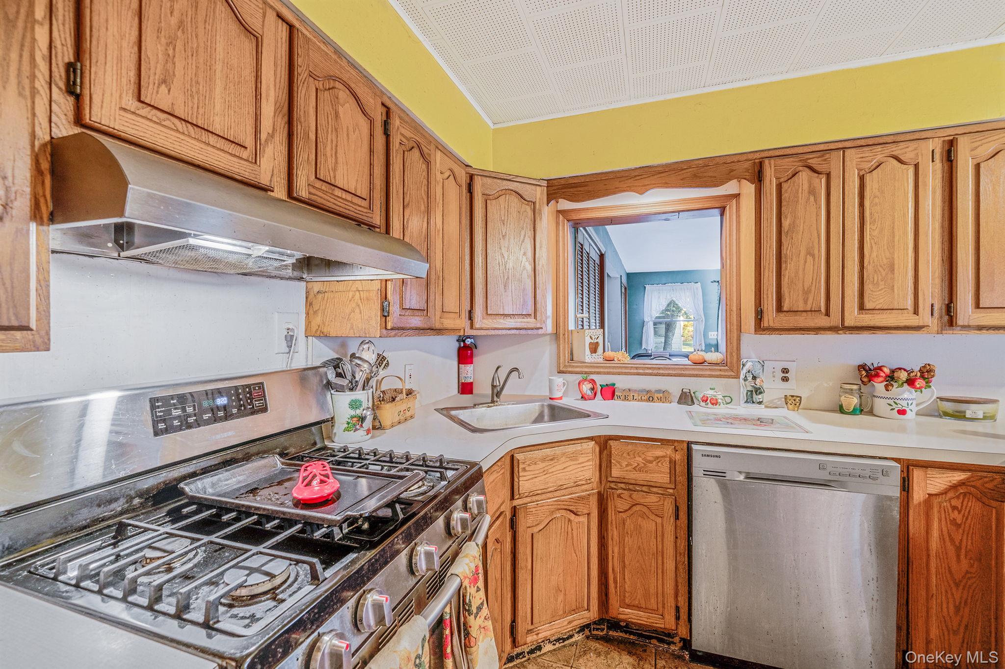 #12 photo, 51 Cedar Avenue, Patchogue , NY 11772