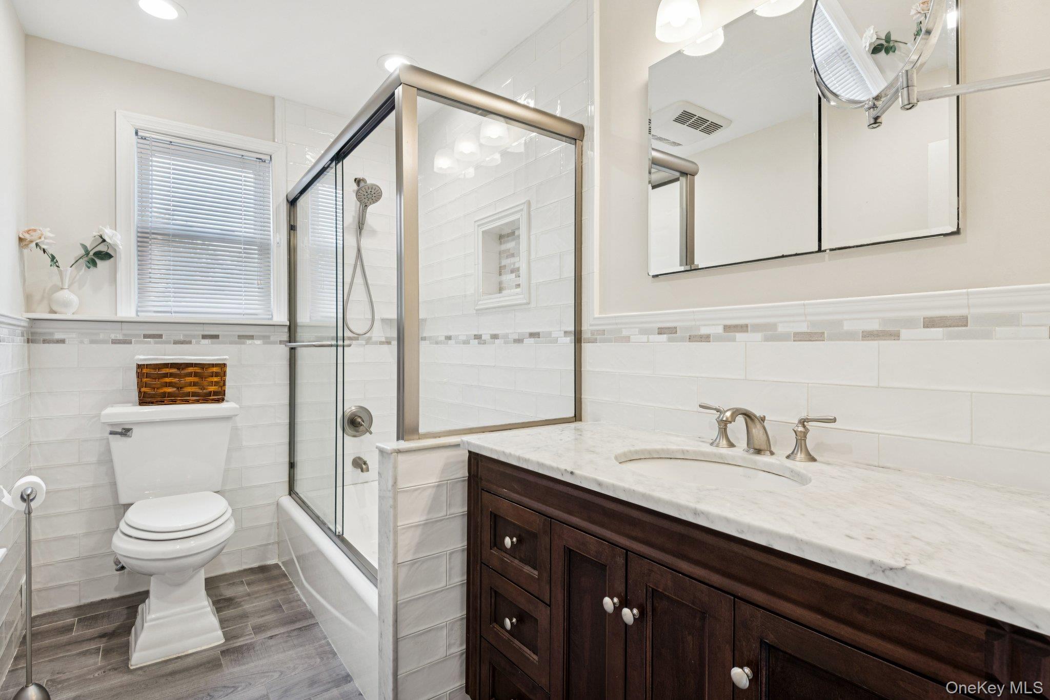 #16 photo, 257 Bryant Avenue, ナッソー郡 Floral Park , NY 11001