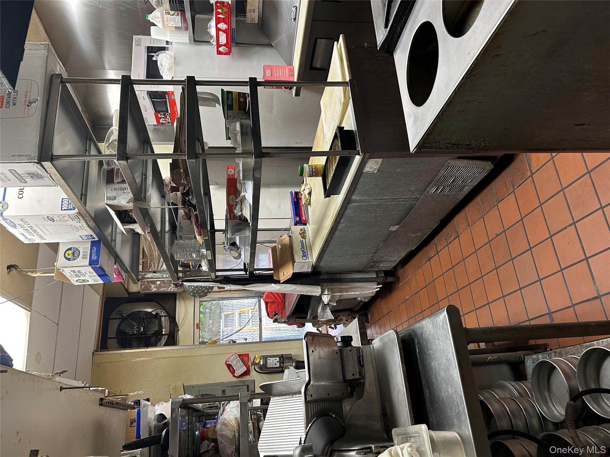 #3 photo, 433 Merrick Road, ナッソー郡 Lynbrook , NY 11563