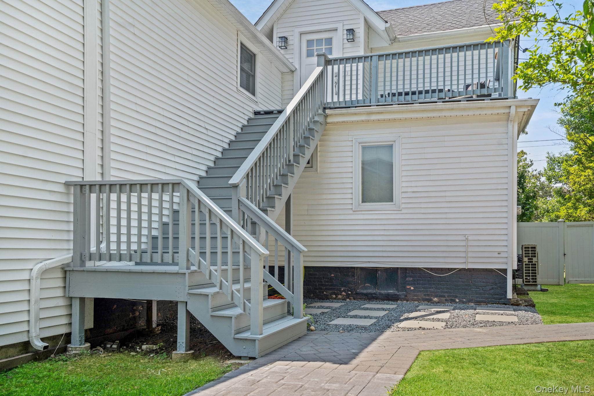 #2 photo, 108 Sheridan Avenue, ナッソー郡 Hewlett , NY 11557