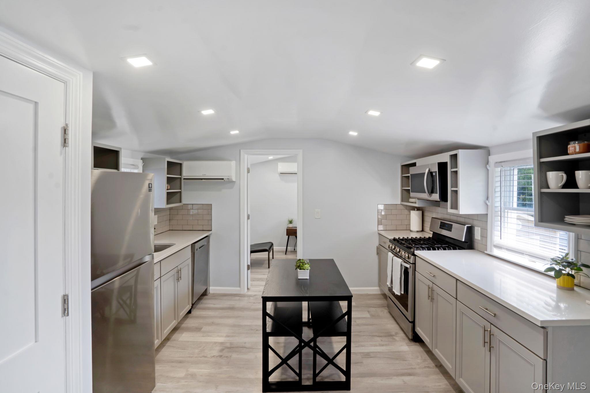 #4 photo, 108 Sheridan Avenue, ナッソー郡 Hewlett , NY 11557