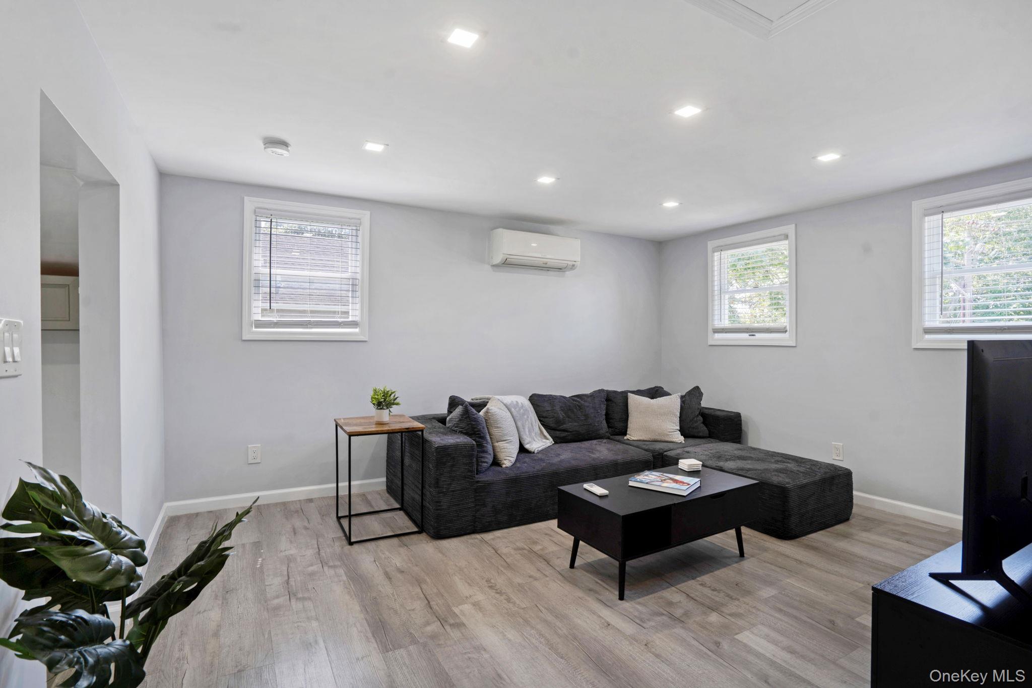 #9 photo, 108 Sheridan Avenue, ナッソー郡 Hewlett , NY 11557