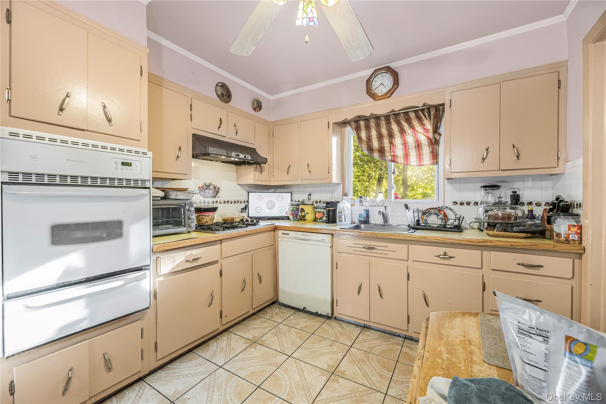 #11 photo, 15 Wayne Way, White Plains , NY 10607