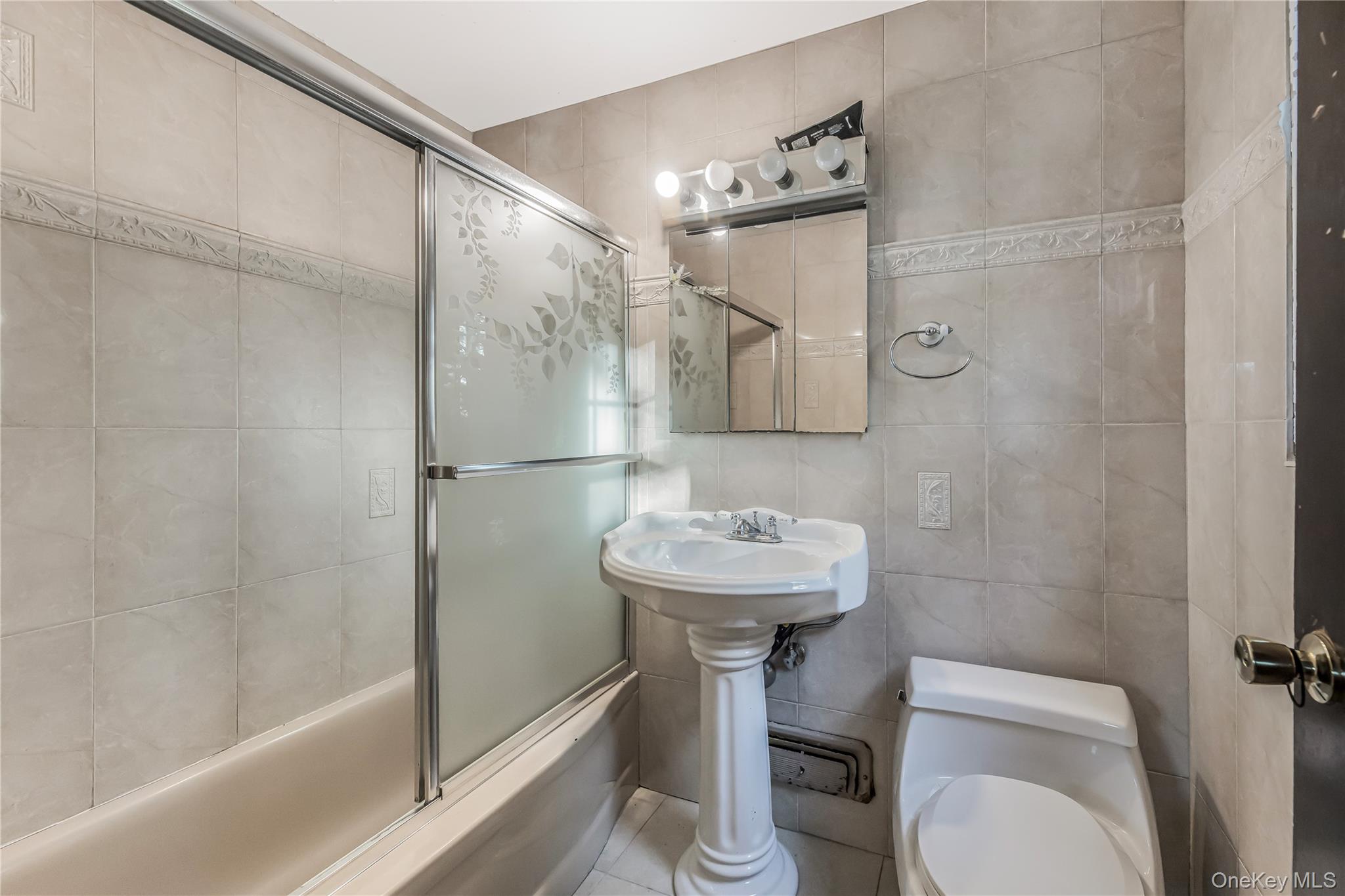 #19 photo, 15 Wayne Way, White Plains , NY 10607