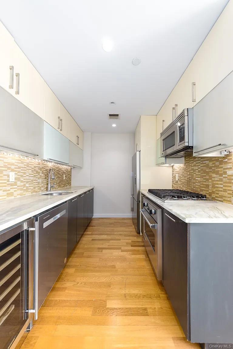 #4 photo, 500 4th Avenue, Brooklyn , NY 11215