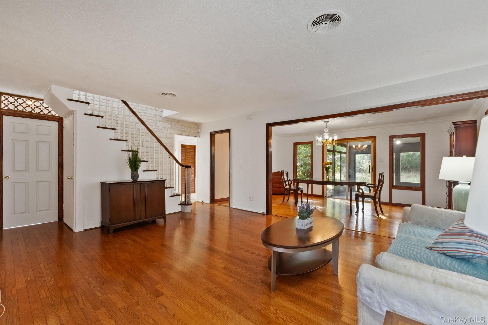 #4 photo, 12 Jennifer Lane, Hartsdale , NY 10530