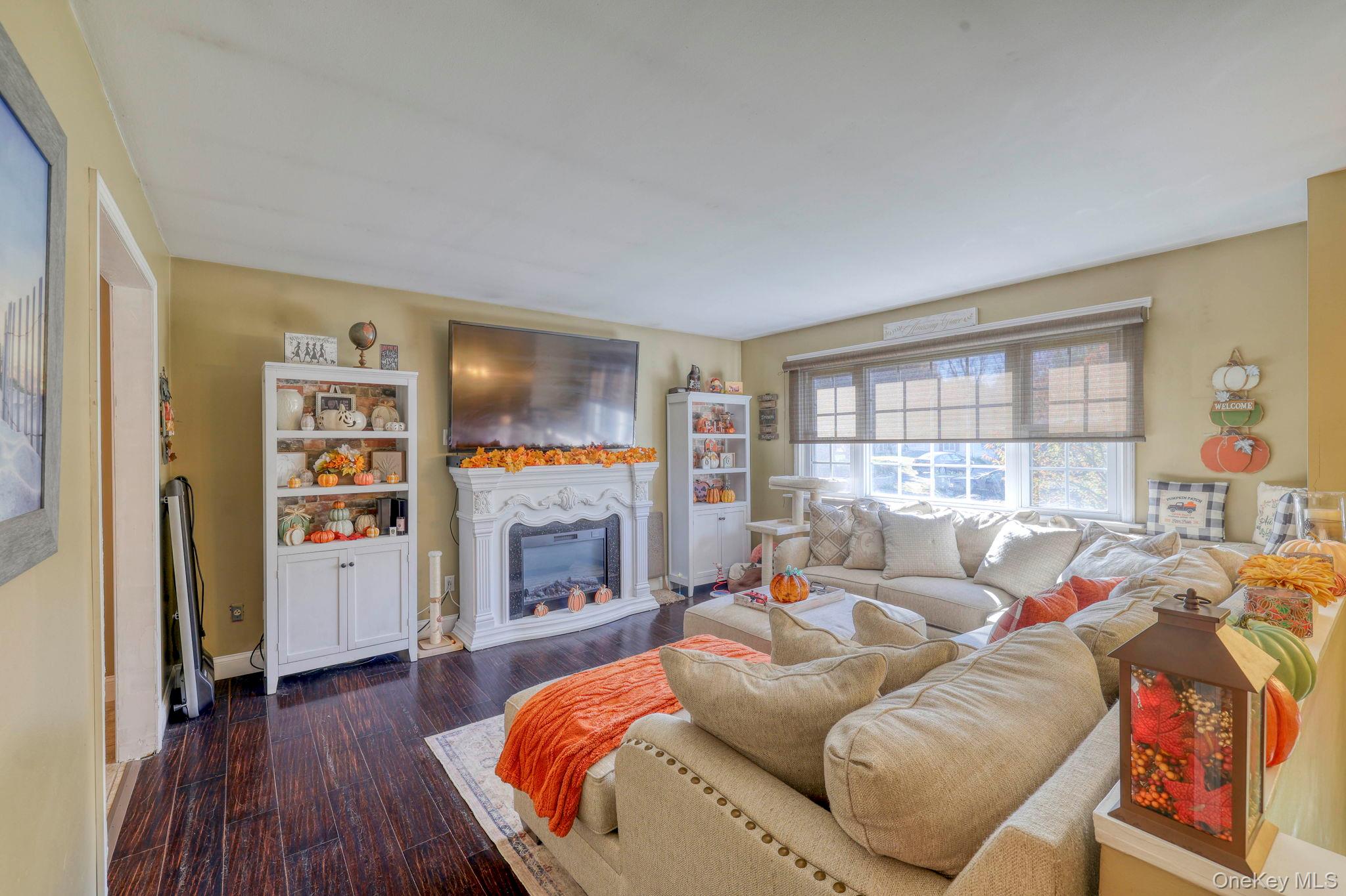 #6 photo, 120 Blanche Avenue, New Windsor , NY 12553