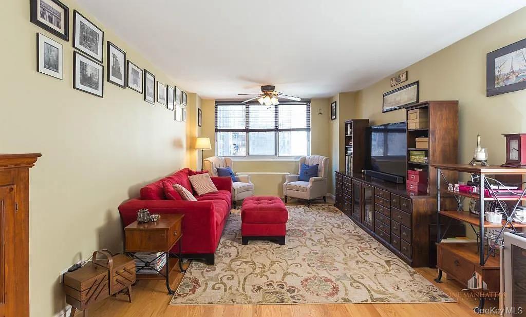 #7 photo, 345 E 93rd Street, New York (Manhattan) , NY 10128