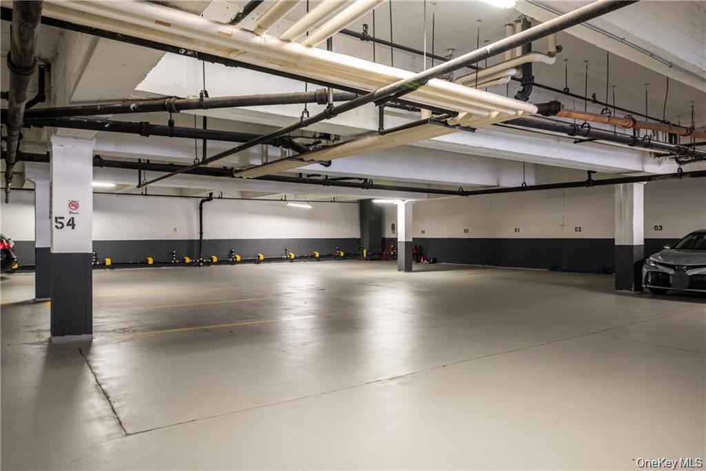 #15 photo, 10 Old Mamaroneck Road, White Plains , NY 10605