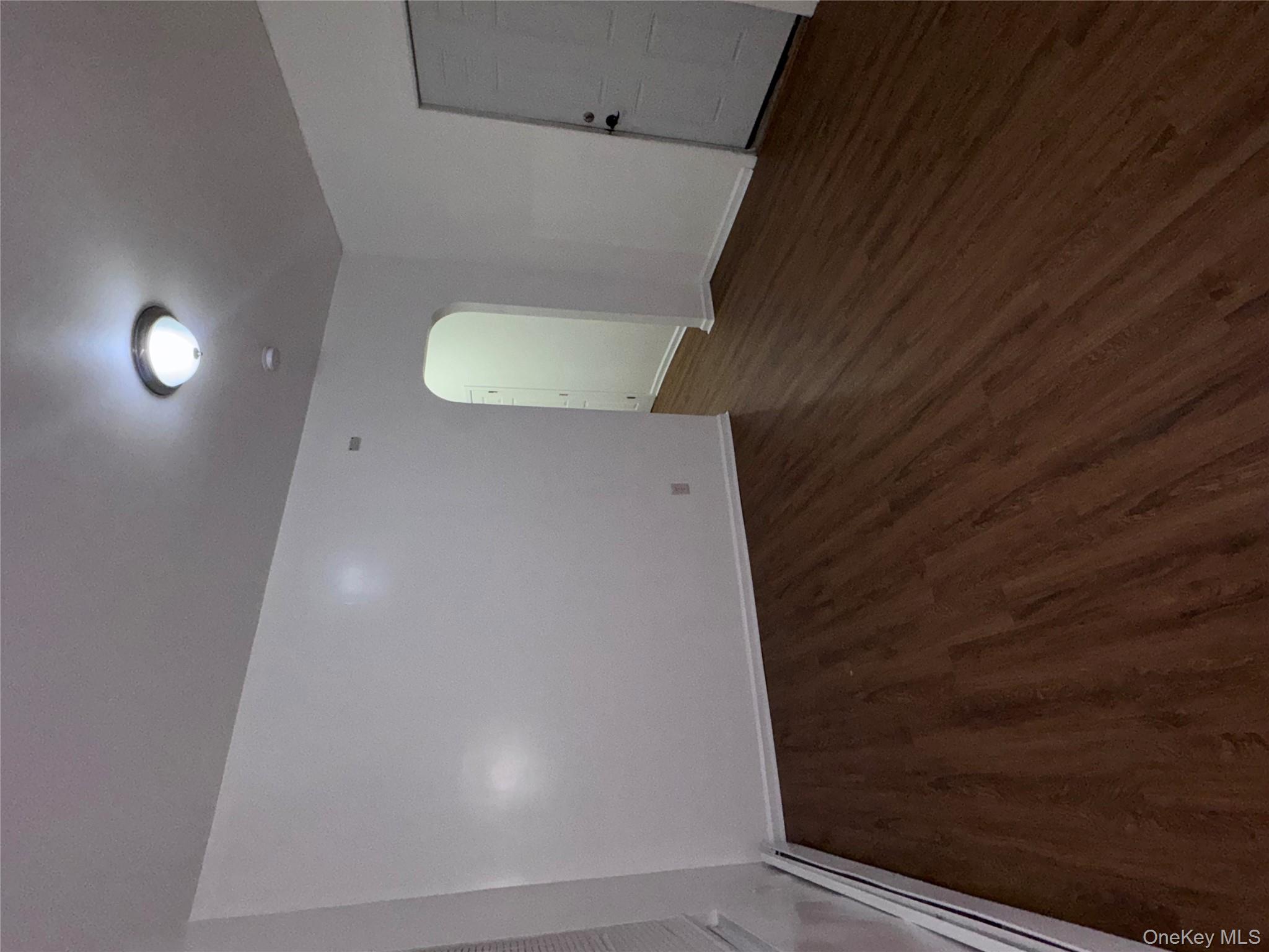 #2 photo, 3951 De Reimer Avenue, ブロンクス区 Bronx , NY 10466