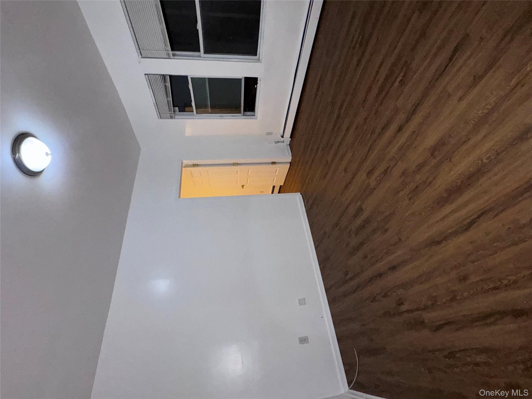 #3 photo, 3951 De Reimer Avenue, ブロンクス区 Bronx , NY 10466