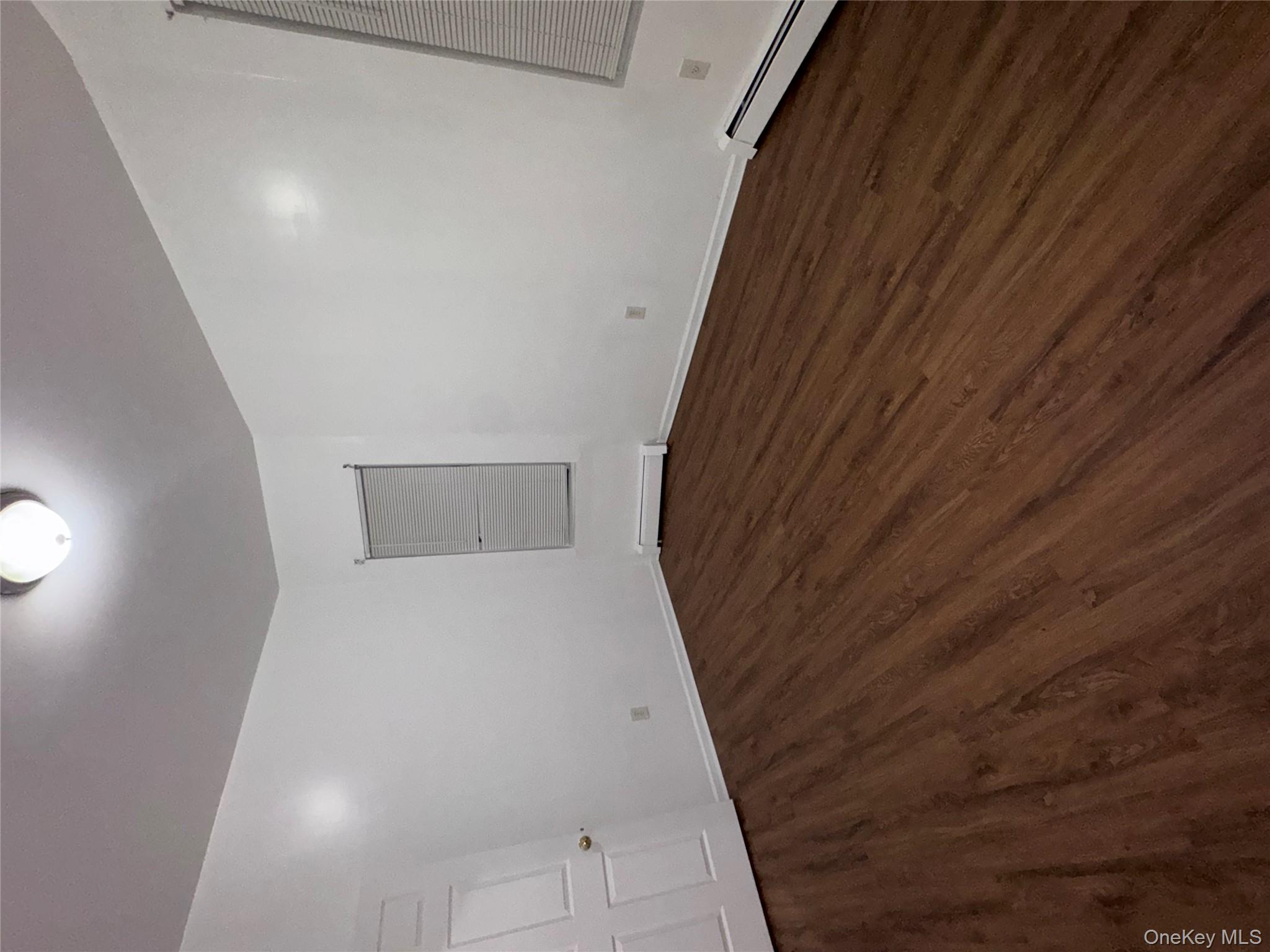 #5 photo, 3951 De Reimer Avenue, ブロンクス区 Bronx , NY 10466