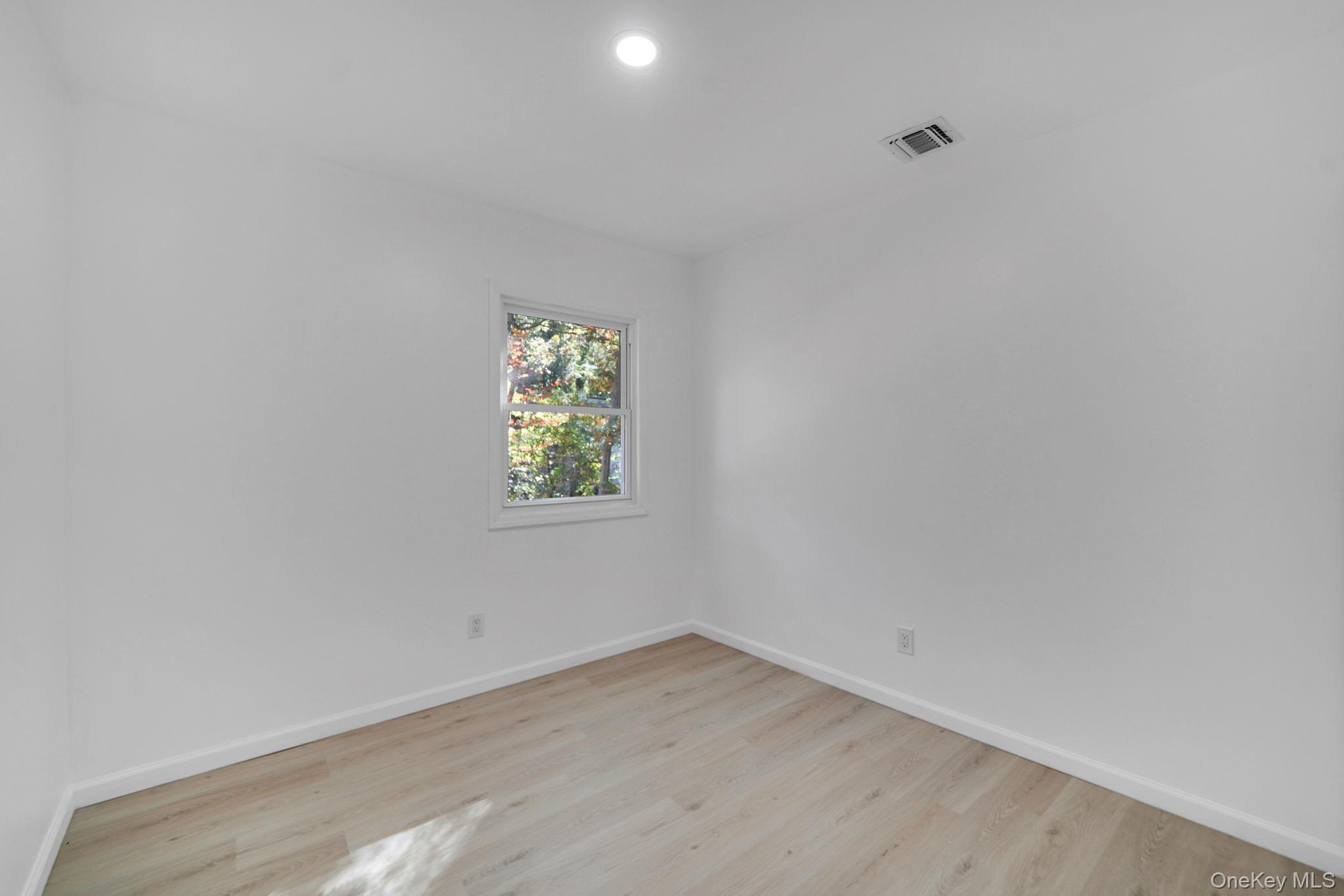 #16 photo, 7 Rosedale Road, Sound Beach , NY 11789