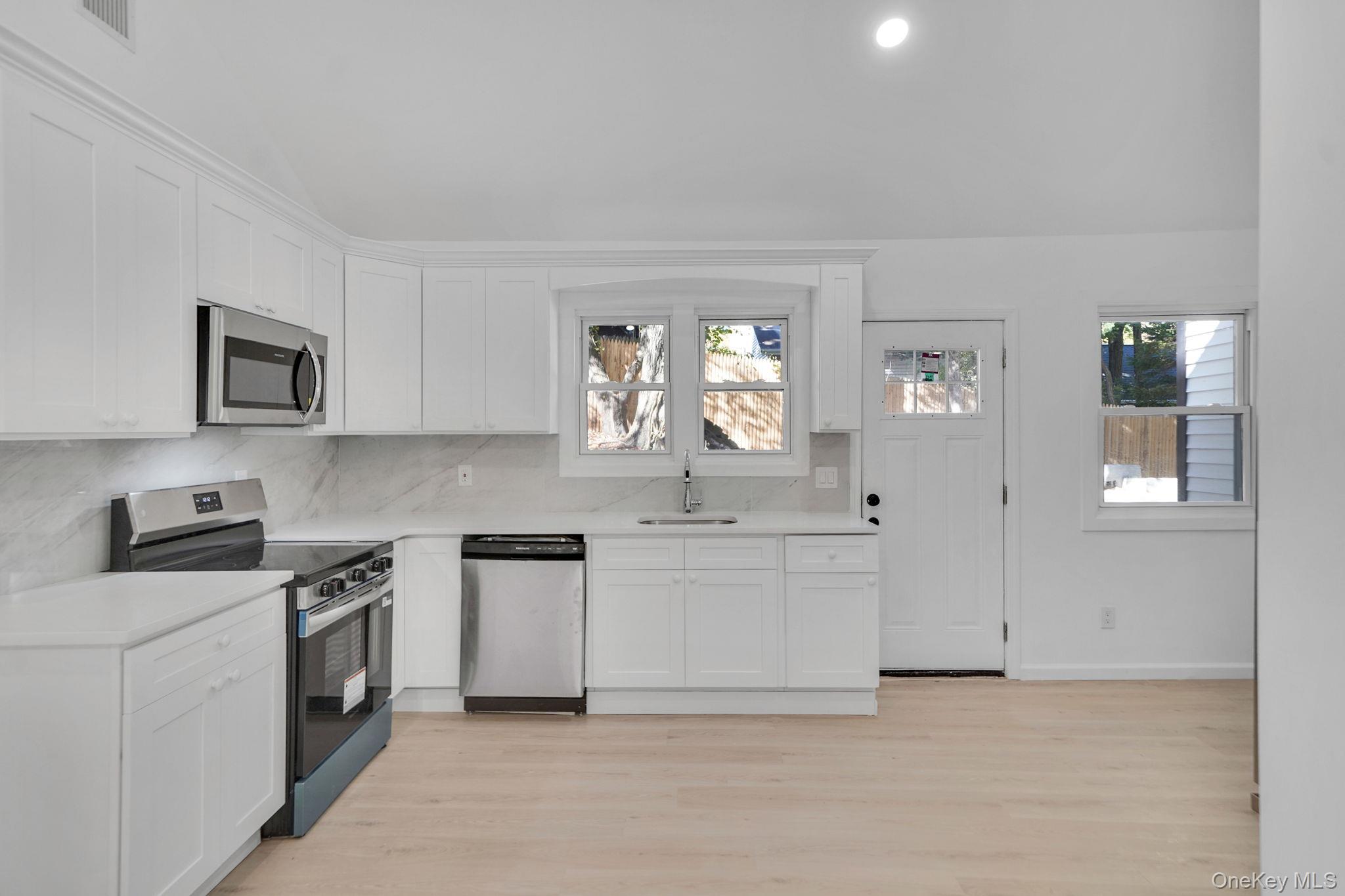 #8 photo, 7 Rosedale Road, Sound Beach , NY 11789