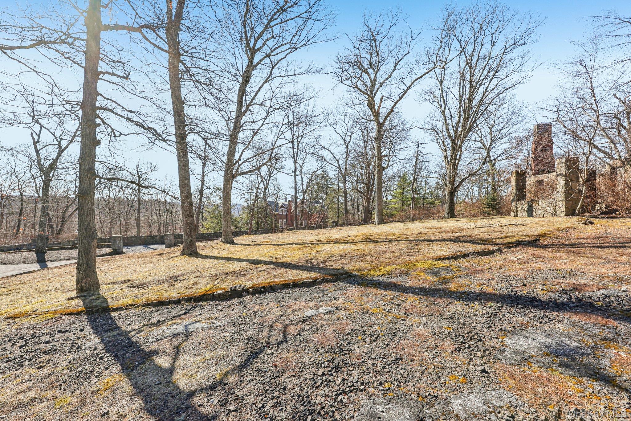 #4 photo, Serpentine Road, Tuxedo Park , NY 10987