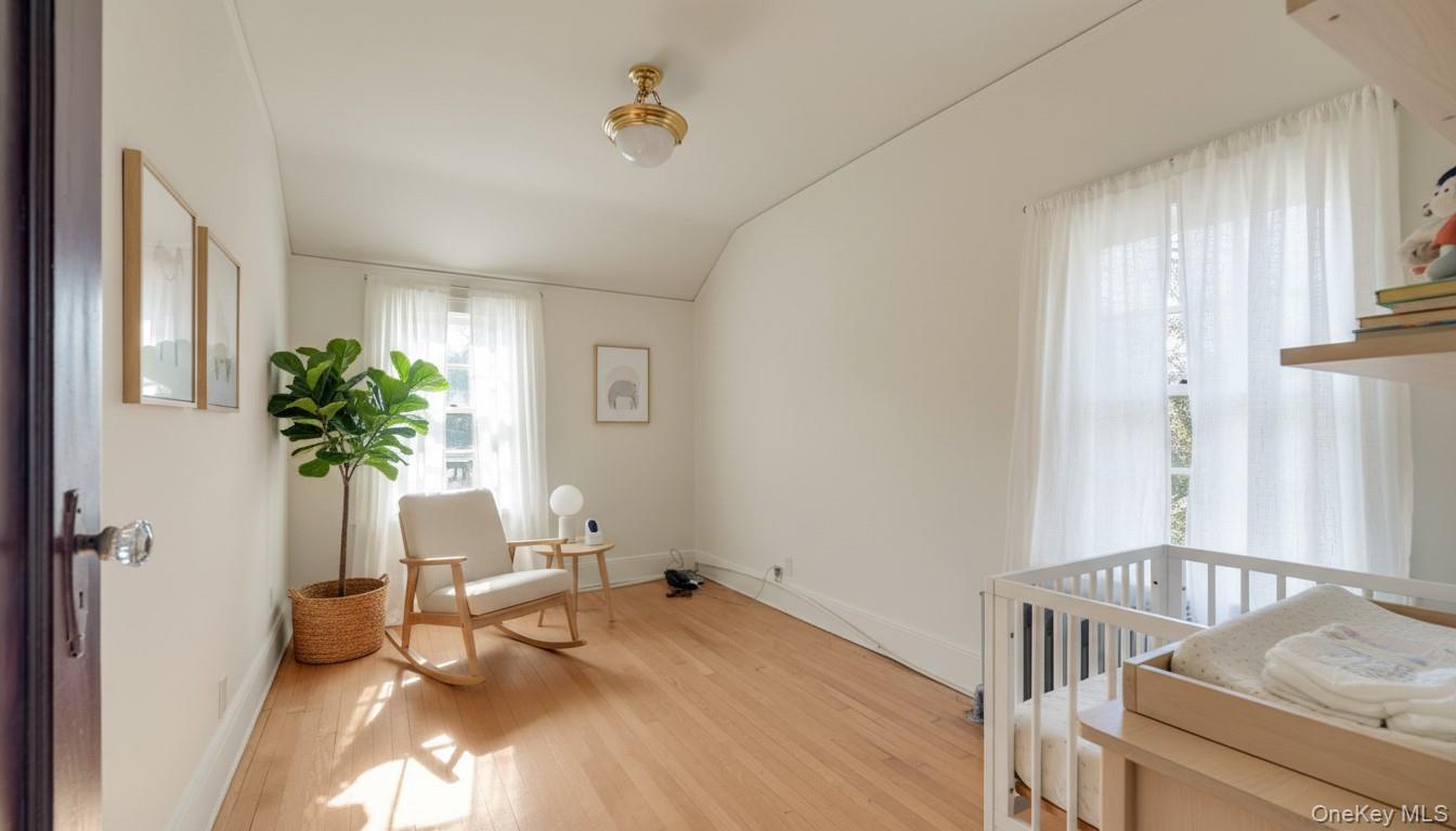 #15 photo, 1613 Northern Boulevard, Roslyn , NY 11576