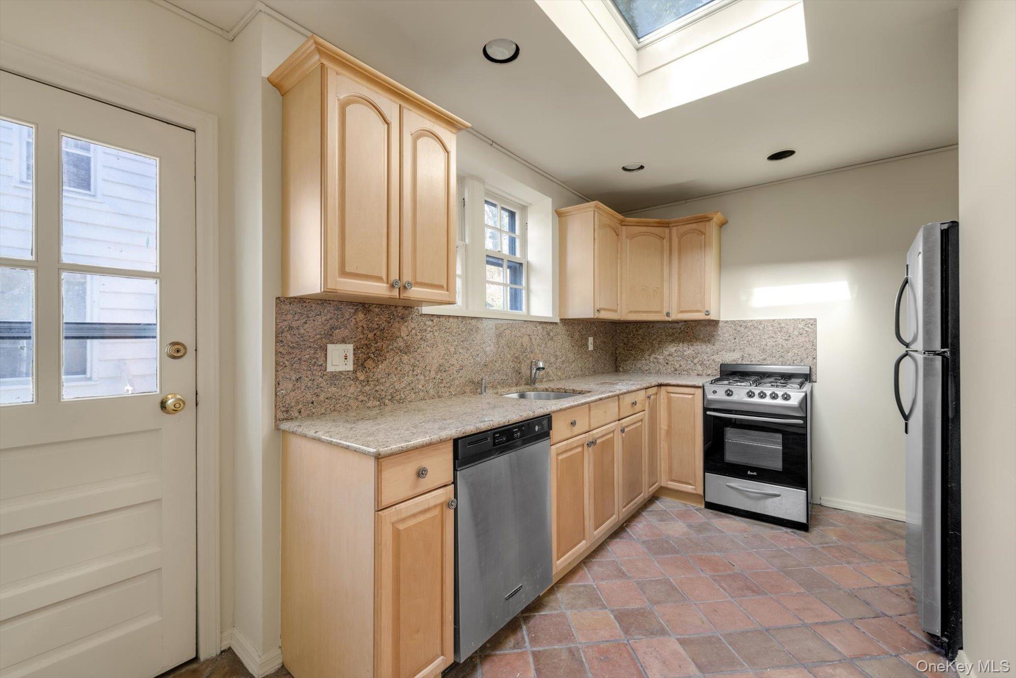 #7 photo, 1613 Northern Boulevard, ناسو Roslyn , NY 11576