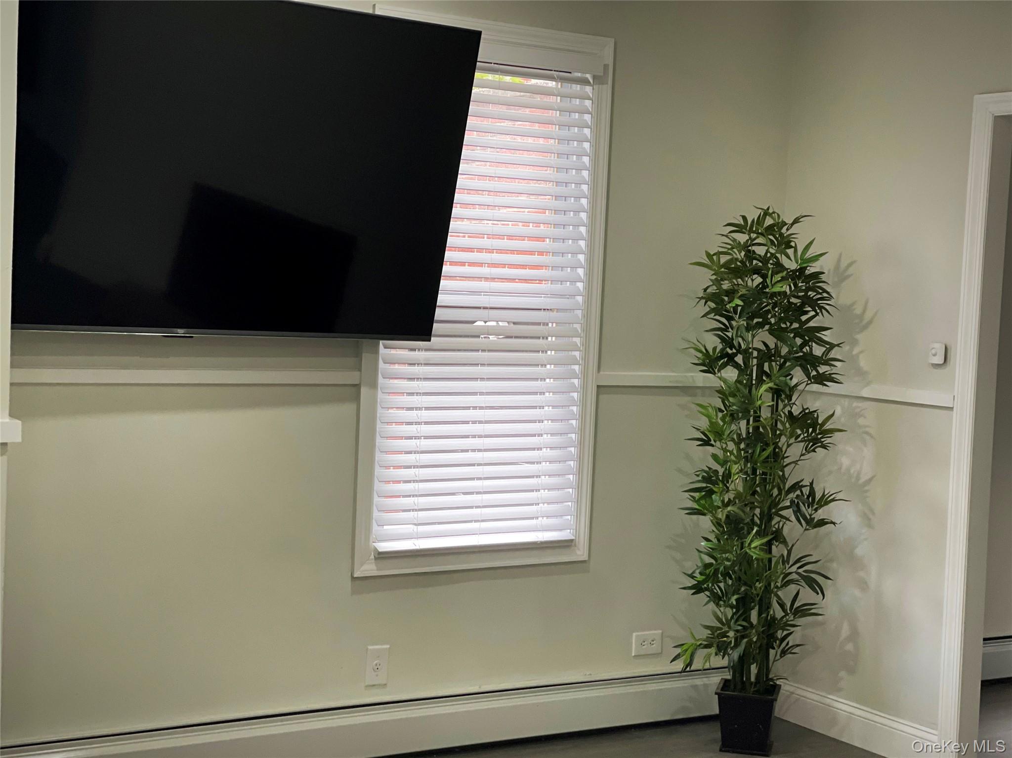 #2 photo, 21-72 48 Street, Astoria , NY 11105