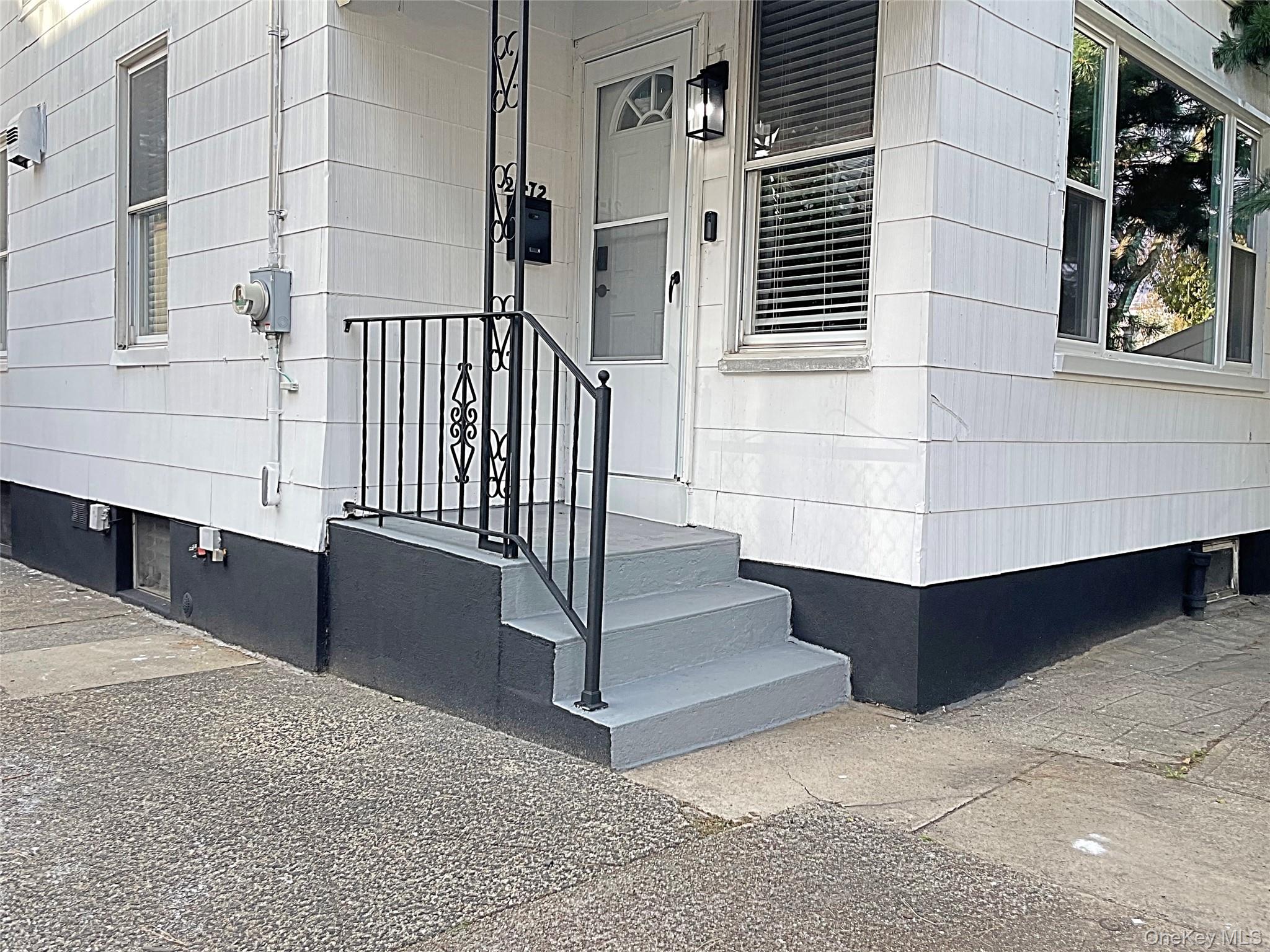 #8 photo, 21-72 48 Street, Astoria , NY 11105