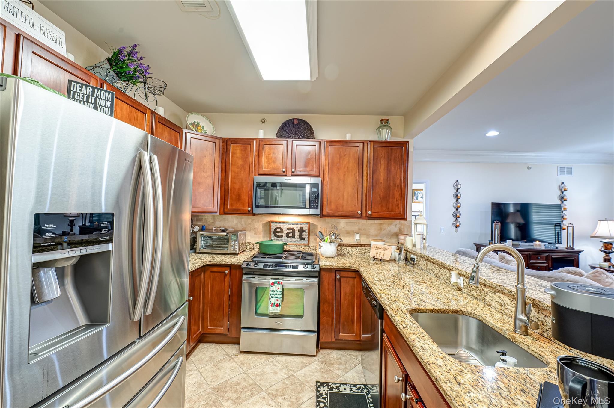 #11 photo, 636 Saxton Court, サフォーク郡 Central Islip , NY 11722