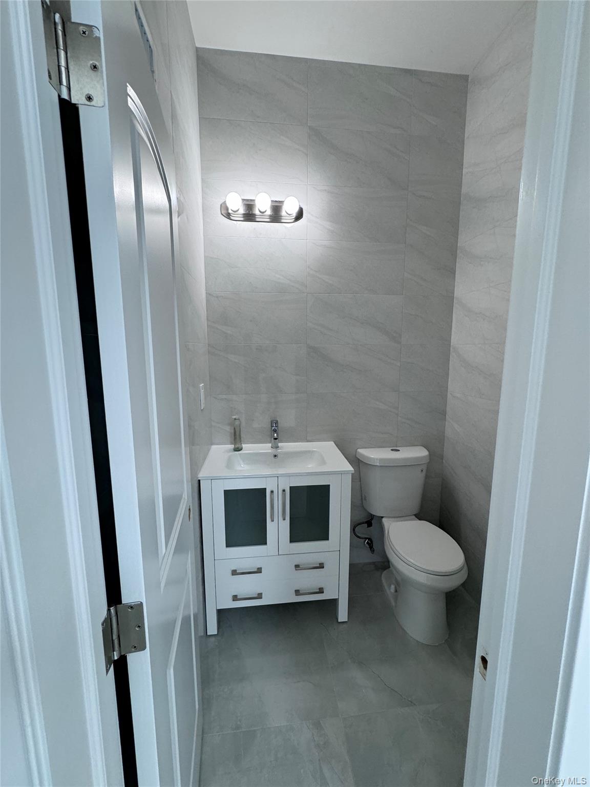 #11 photo, 17-11 201 Street, Bayside , NY 11360