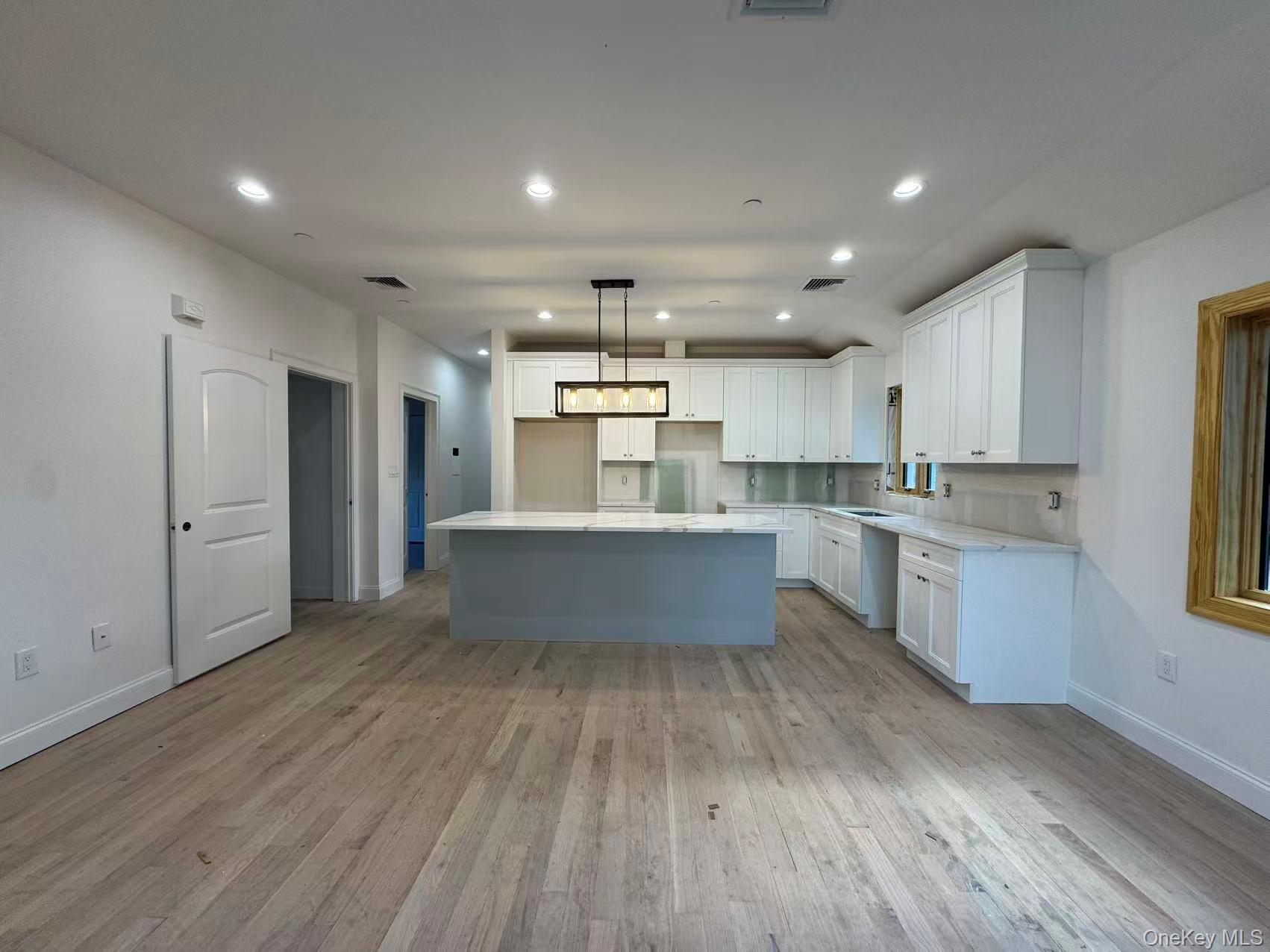 #14 photo, 17-11 201 Street, Bayside , NY 11360